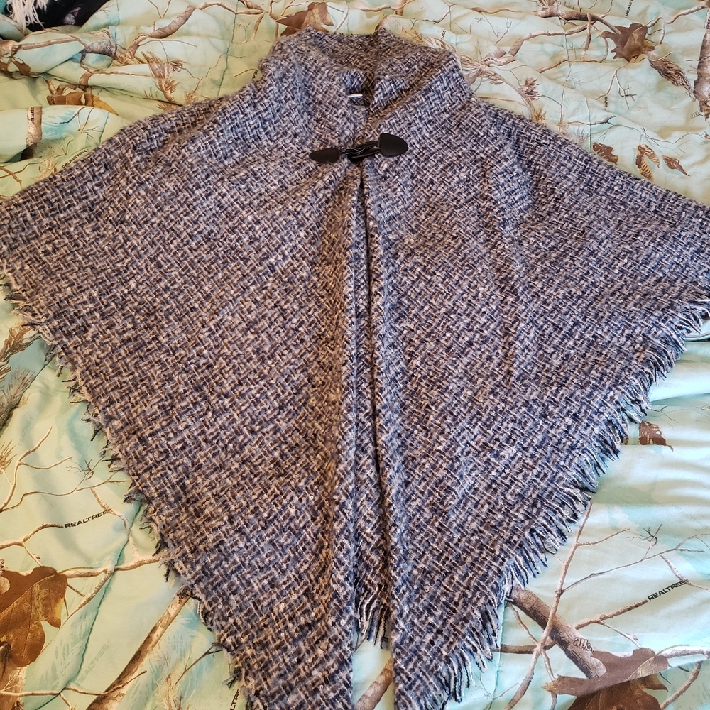 Wrap/ poncho